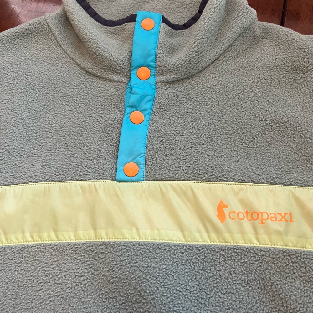 Cotopaxi woman fleece pullover